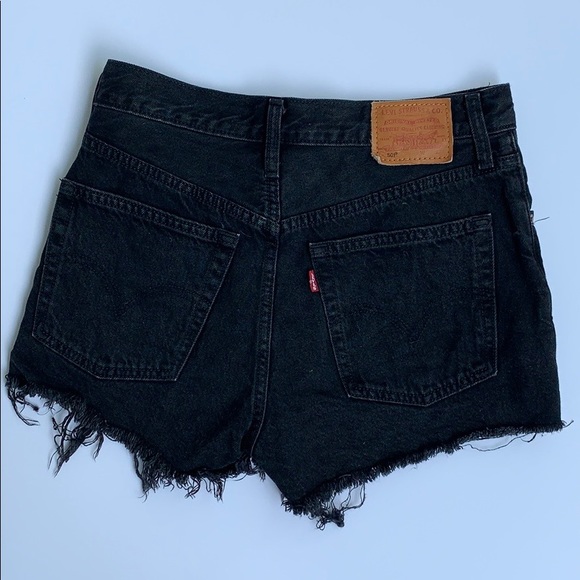 ❌❌SOLD❌❌🔹Black Levi shorts🔹 - Picture 4 of 8